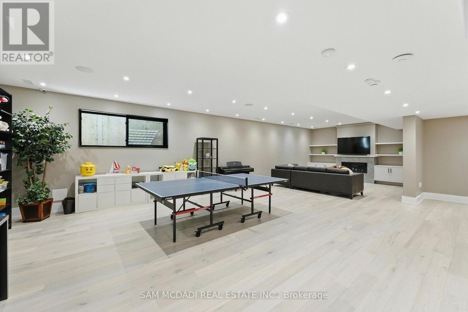 1112 Caldwell Avenue, Mississauga, ON - Indoor