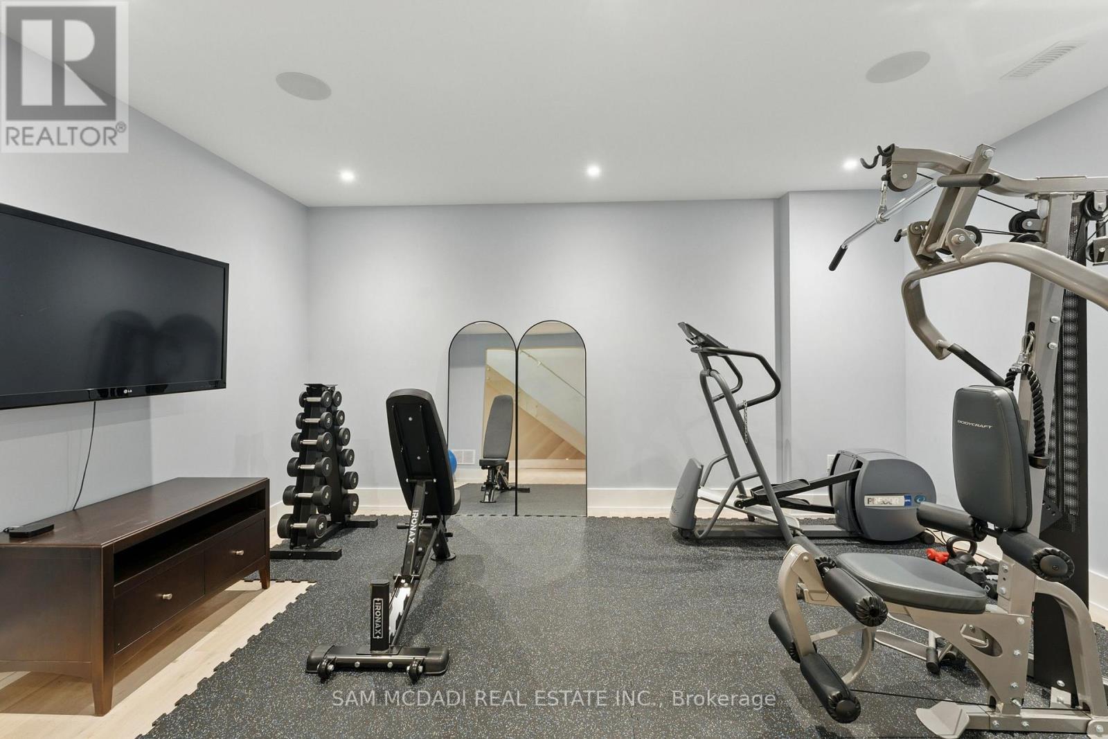 1112 Caldwell Avenue, Mississauga, ON - Indoor Photo Showing Gym Room