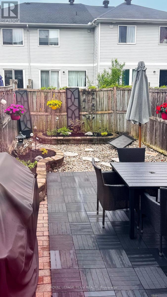 78 Grammercy Park, Ottawa, ON