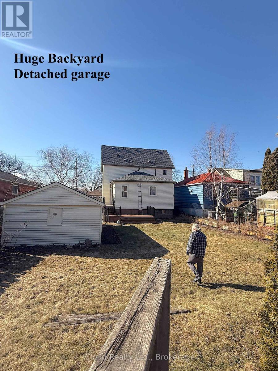 405 Upper Wentworth Street, Hamilton, ON