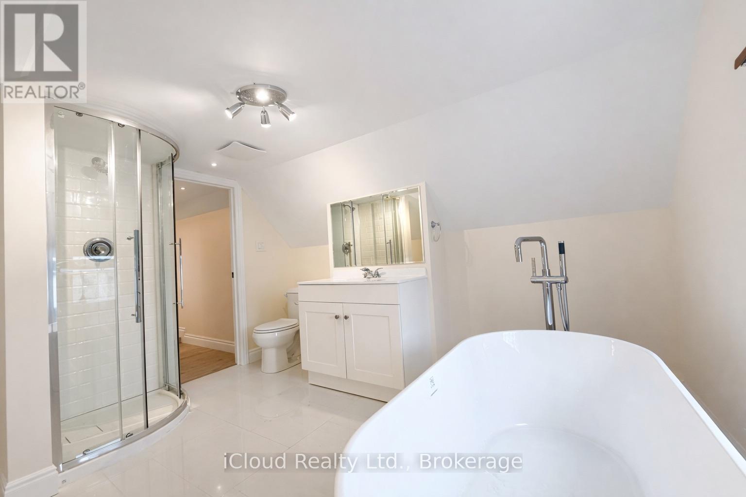 405 Upper Wentworth Street, Hamilton, ON - Indoor Photo Showing Other Room