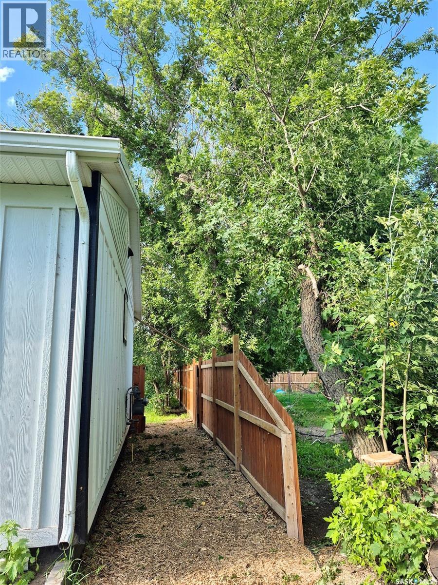 217 L Avenue N, Saskatoon, SK - Outdoor