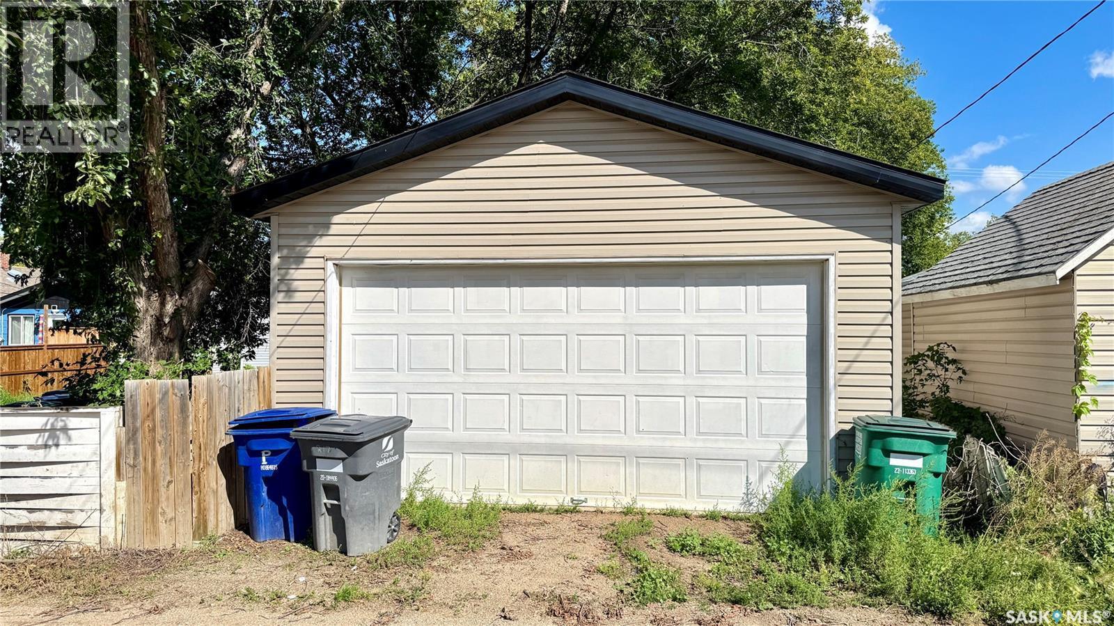 217 L Avenue N, Saskatoon, SK - Outdoor With Exterior