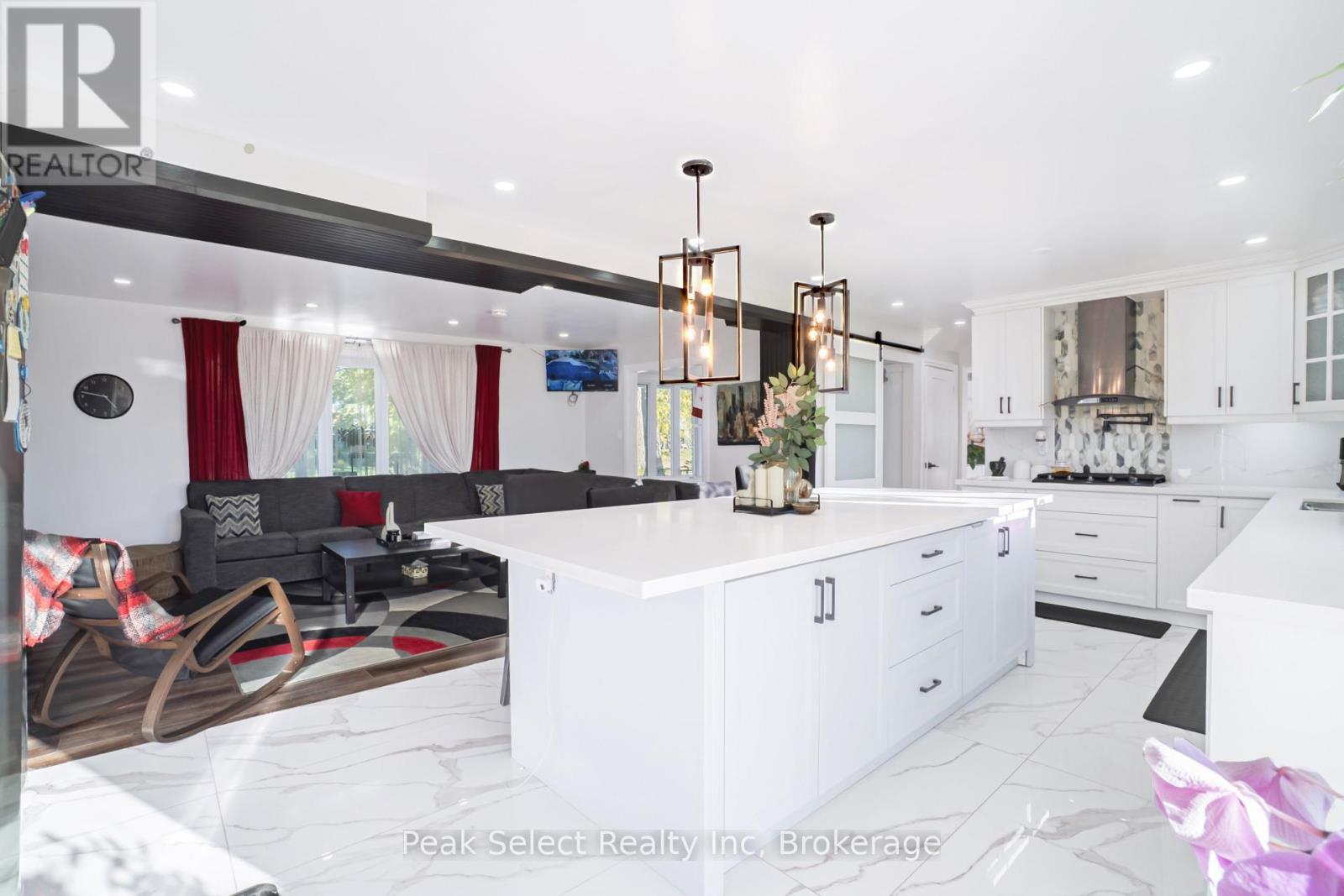 1982 Road 163, Perth South (Blanshard), ON