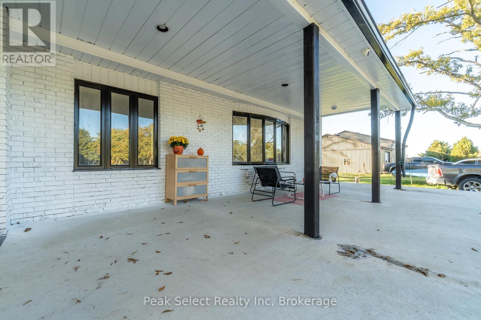 1982 Road 163, Perth South (Blanshard), ON