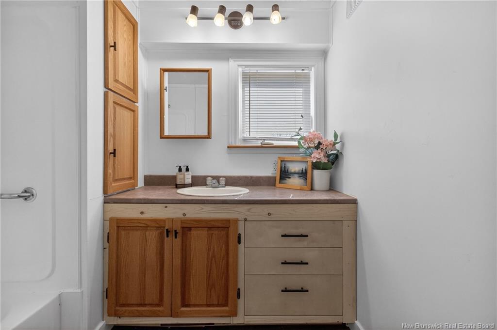 84 Biddington, Moncton, NB