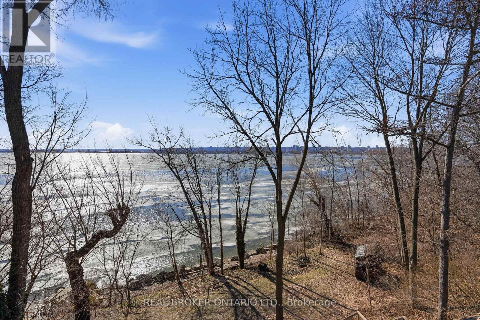868 Danforth Place, Burlington, ON - Outdoor With View