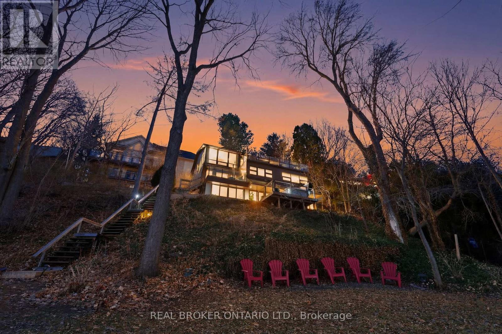 868 Danforth Place, Burlington, ON - Outdoor With View