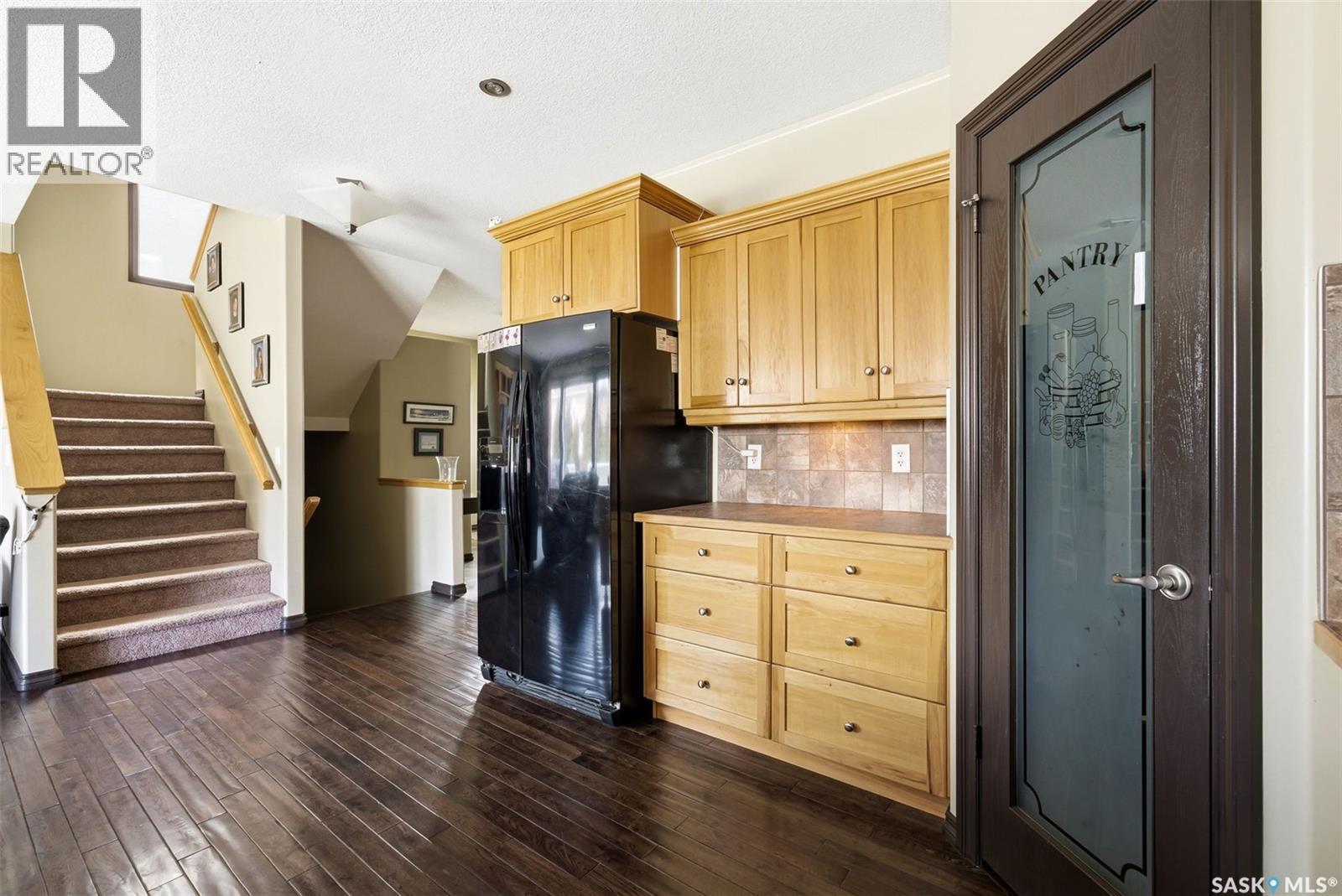 2451 Linner Bay, Regina, SK - Indoor