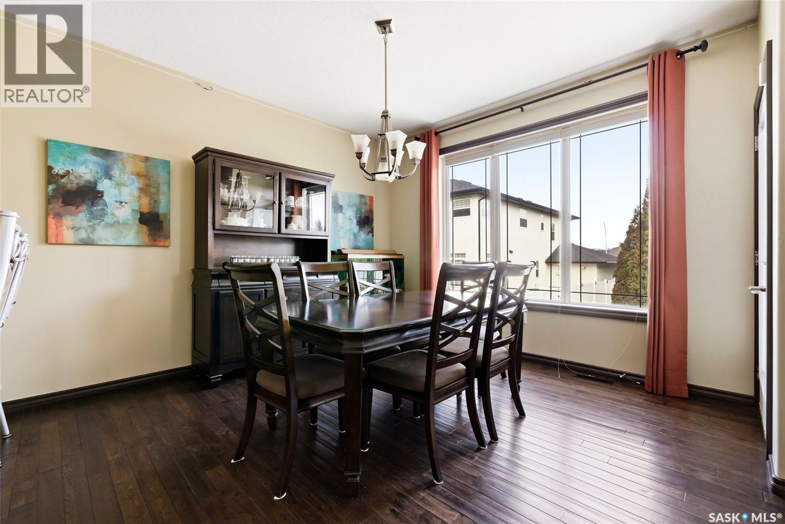 2451 Linner Bay, Regina, SK - Indoor Photo Showing Dining Room
