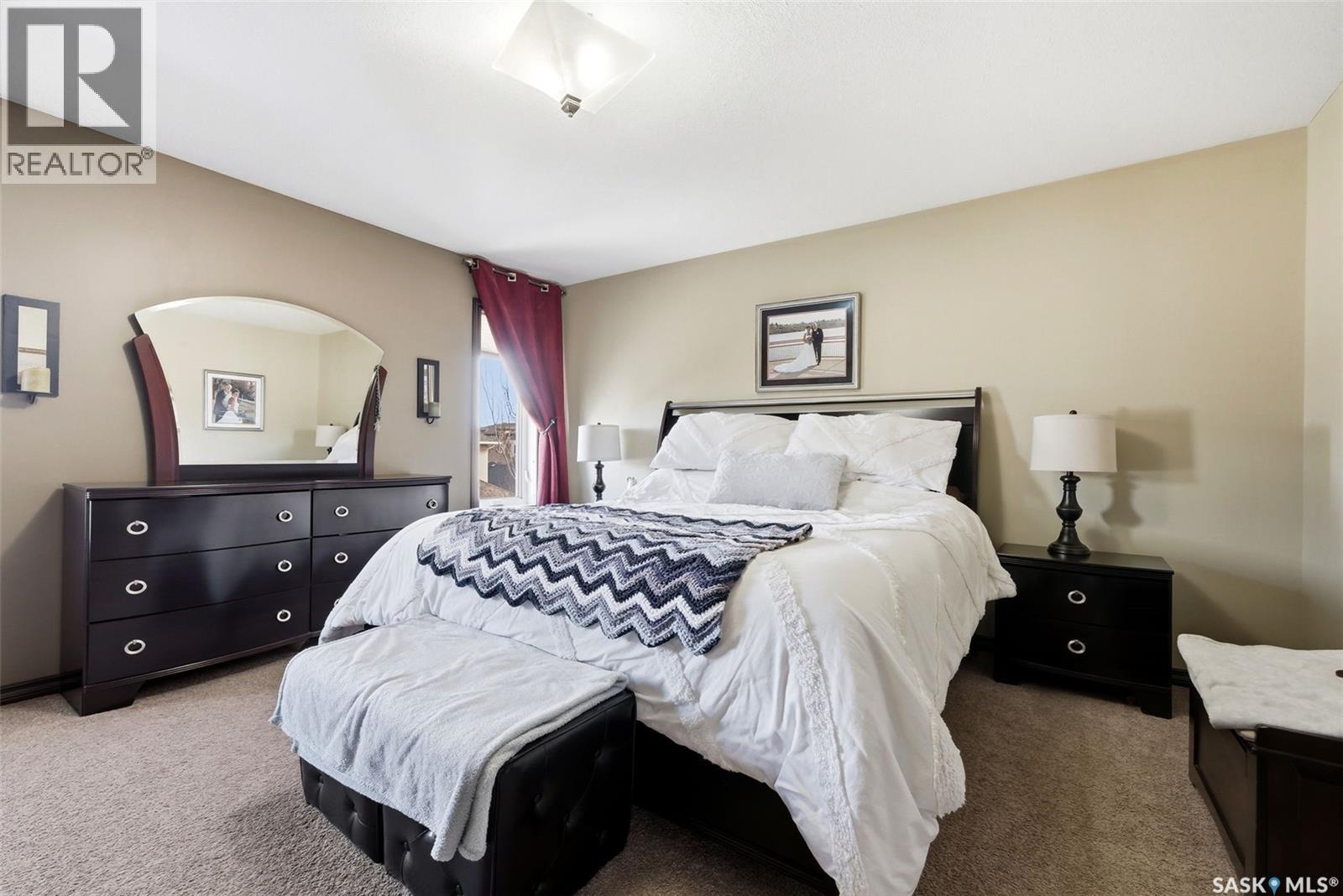 2451 Linner Bay, Regina, SK - Indoor Photo Showing Bedroom