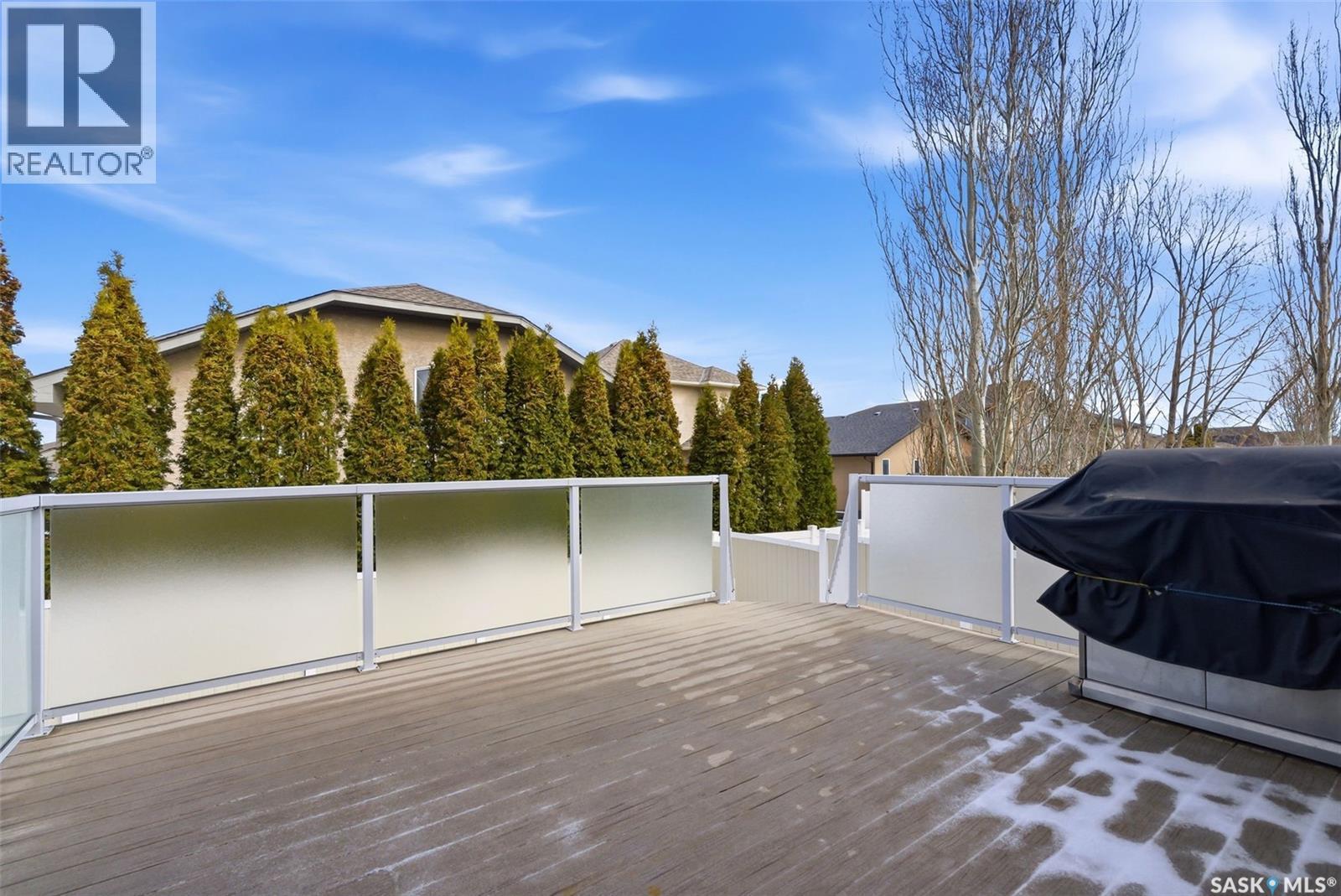 2451 Linner Bay, Regina, SK - Outdoor