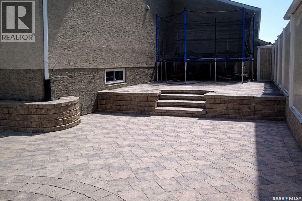 2451 Linner Bay, Regina, SK - Outdoor With Deck Patio Veranda