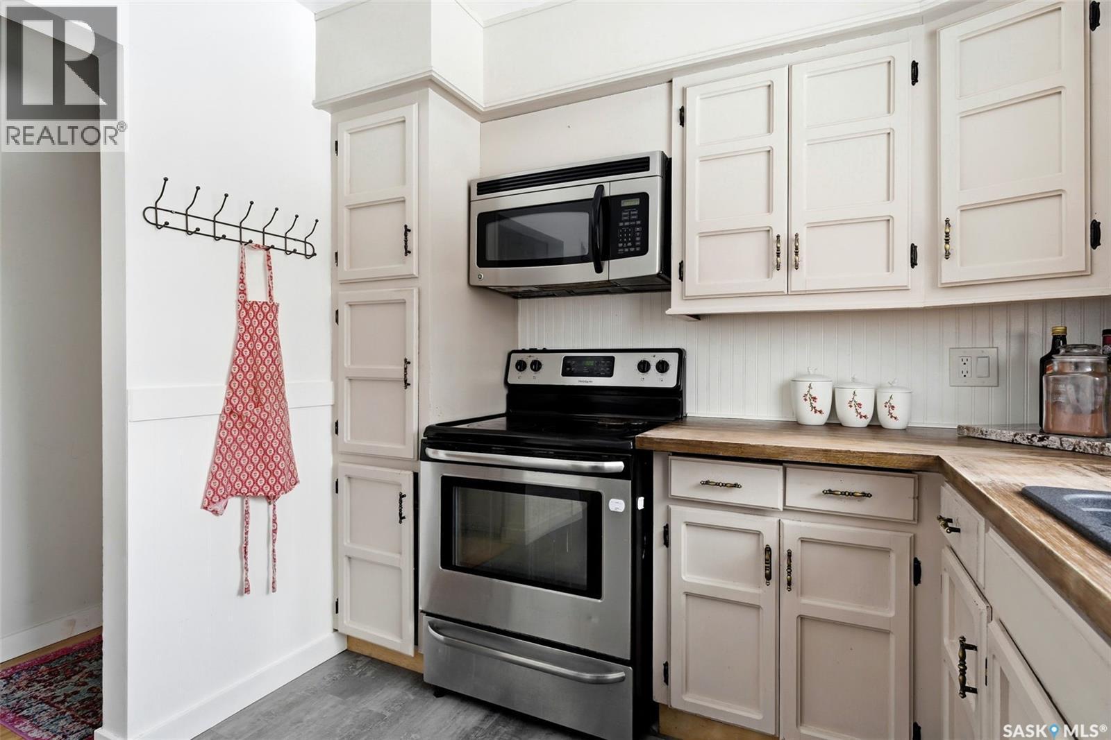 18 Marsh Crescent, Regina, SK - Indoor Photo Showing Kitchen
