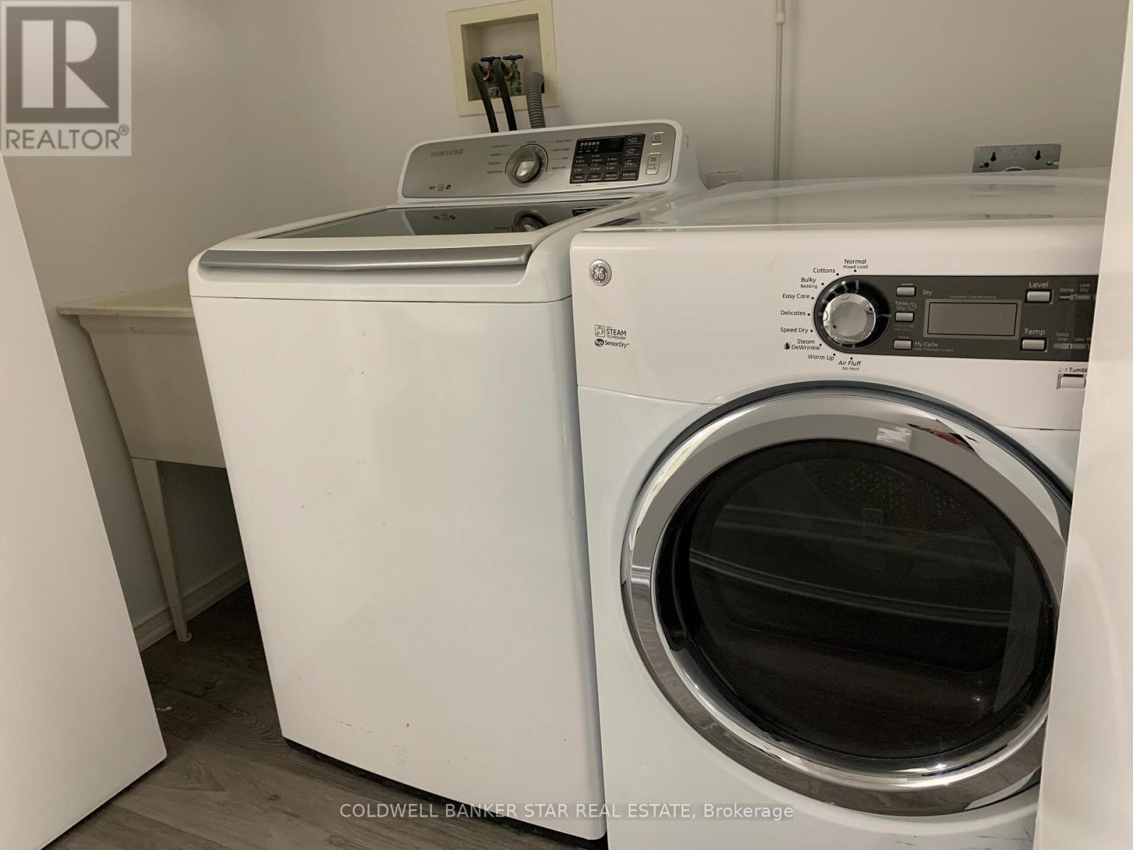 Main Floor Laundry - 27 Steele Street, St. Thomas, ON - Indoor Photo Showing Laundry Room