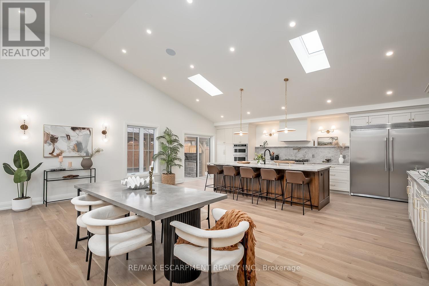 251 Glen Afton Drive, Burlington, ON - Indoor Photo Showing Other Room