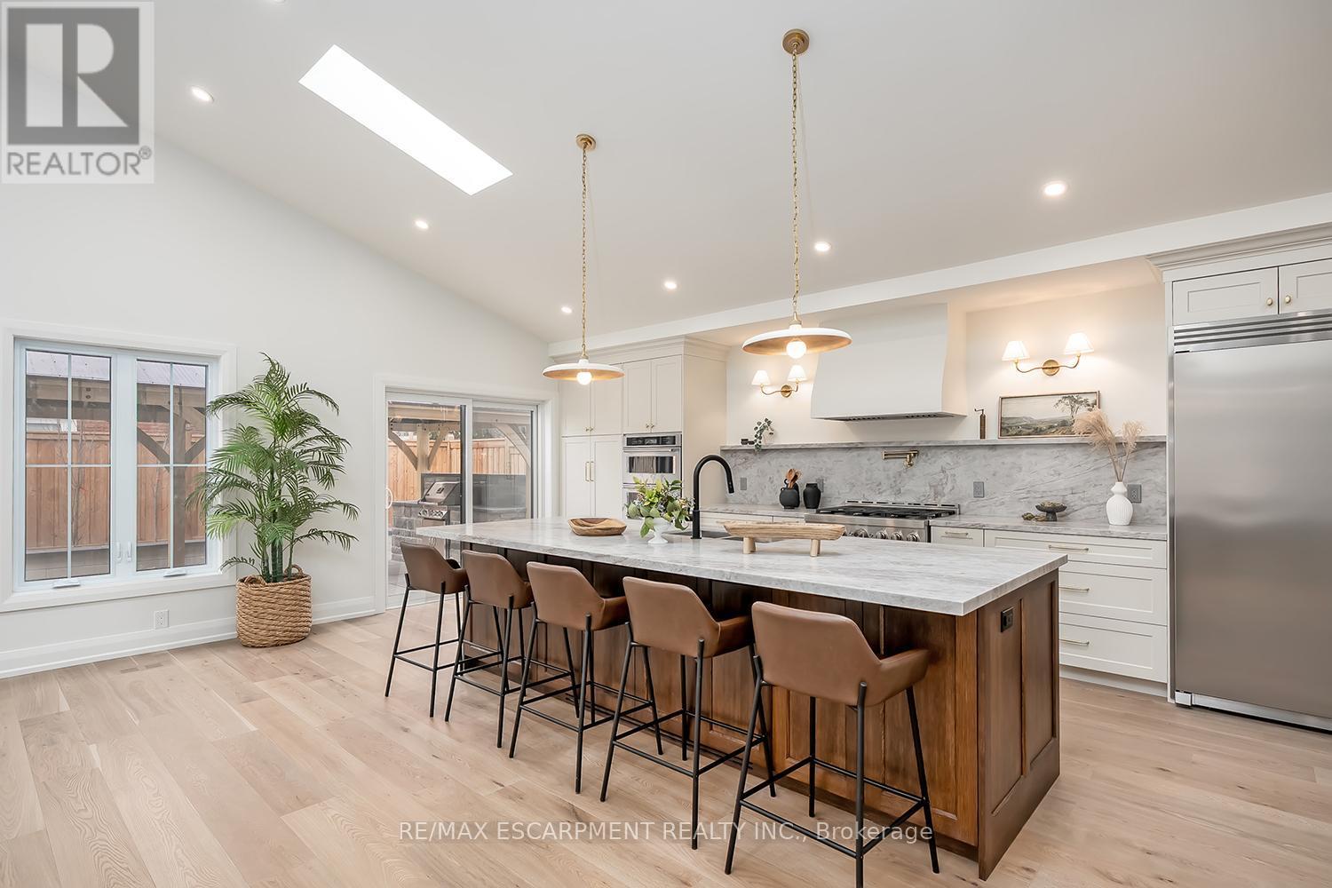 251 Glen Afton Drive, Burlington, ON - Indoor Photo Showing Other Room