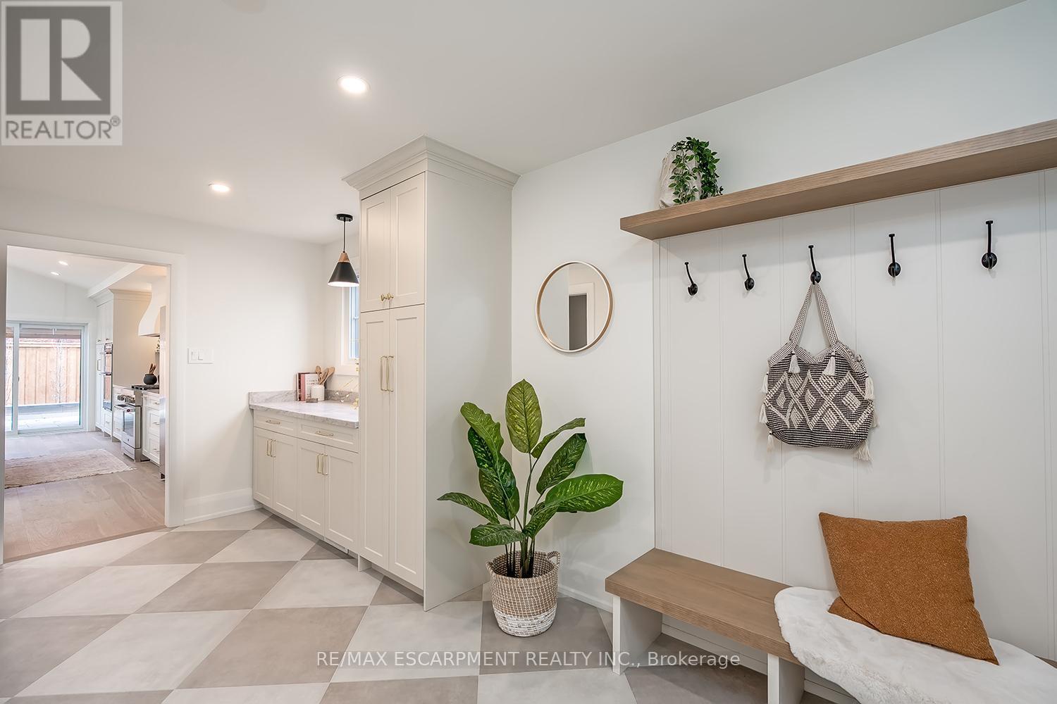 251 Glen Afton Drive, Burlington, ON - Indoor Photo Showing Other Room