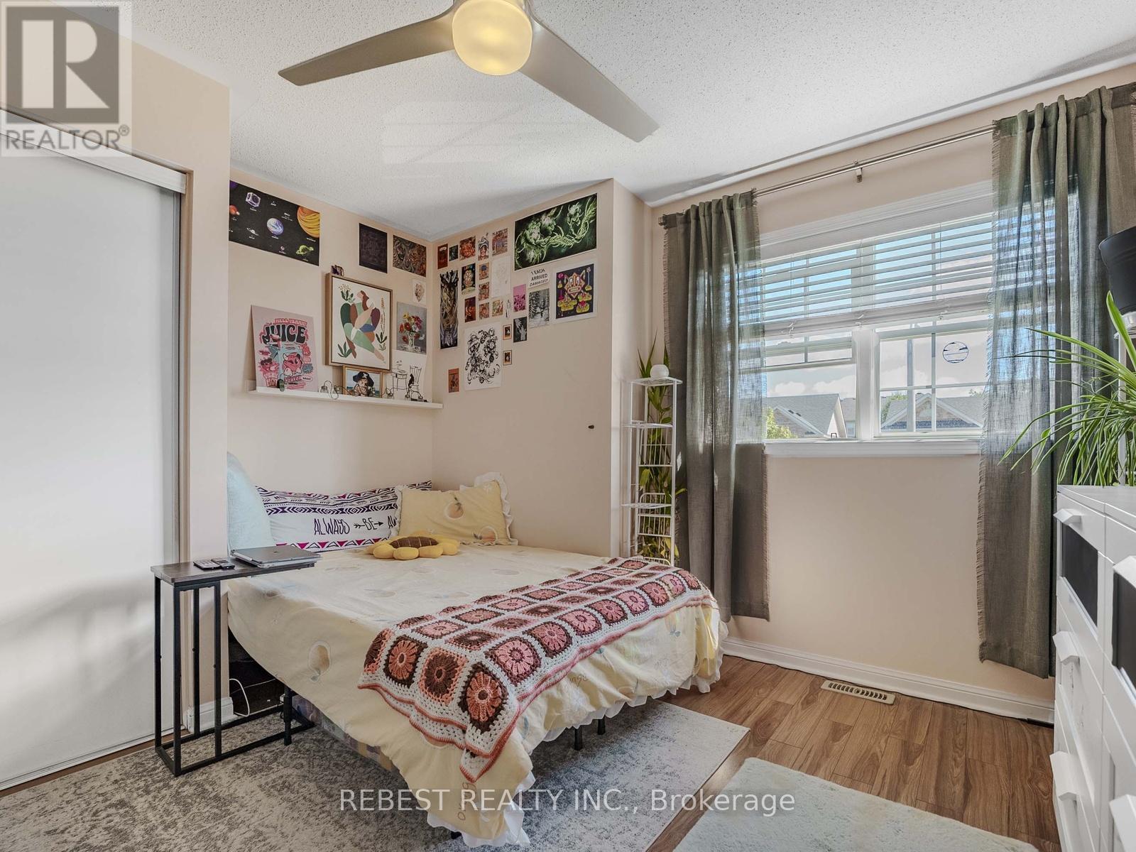 4057 Donnic Drive, Burlington, ON - Indoor Photo Showing Bedroom
