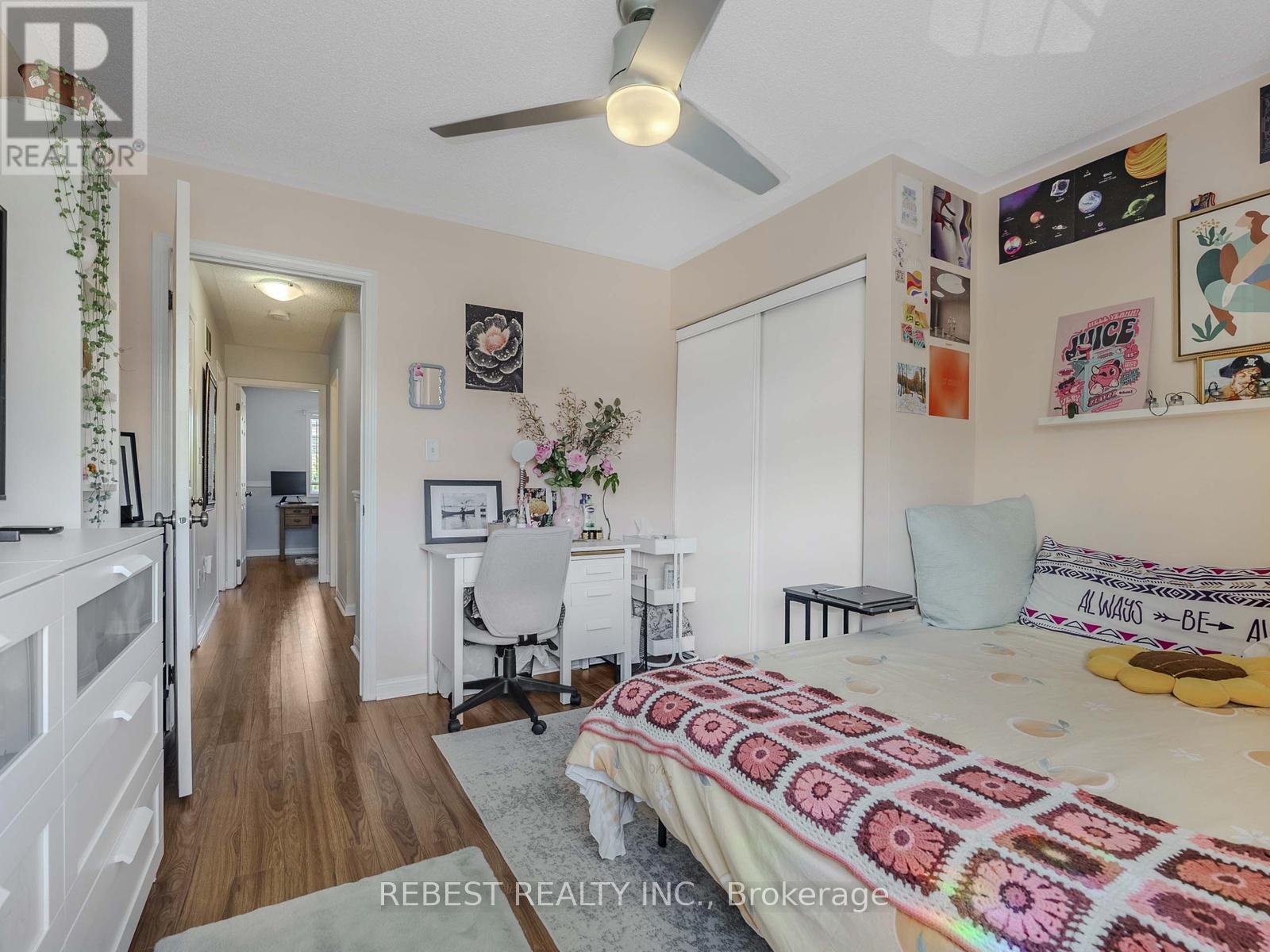 4057 Donnic Drive, Burlington, ON - Indoor Photo Showing Bedroom