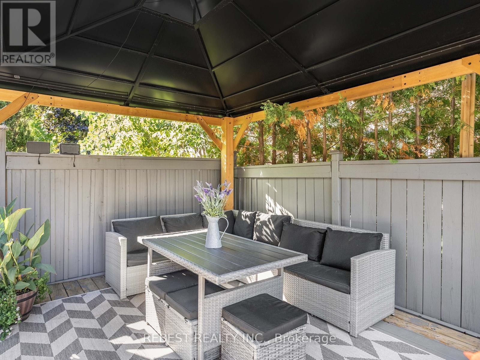 4057 Donnic Drive, Burlington, ON - Outdoor With Deck Patio Veranda With Exterior