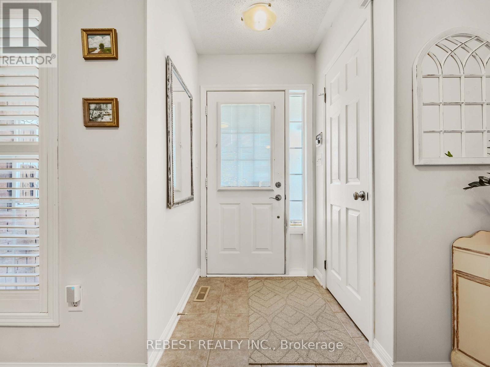4057 Donnic Drive, Burlington, ON - Indoor Photo Showing Other Room