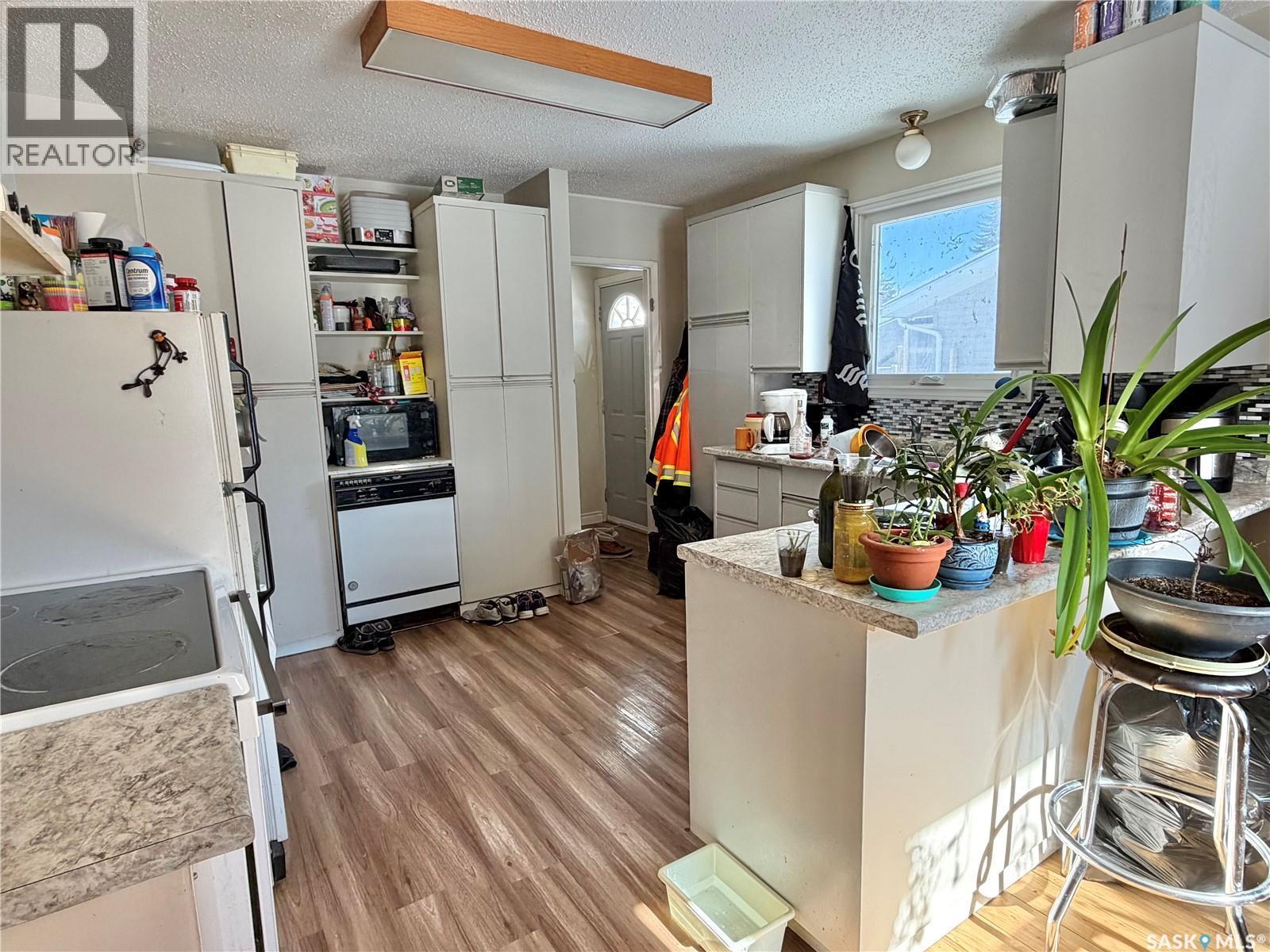 110 Hatton Avenue E, Melfort, SK - Indoor