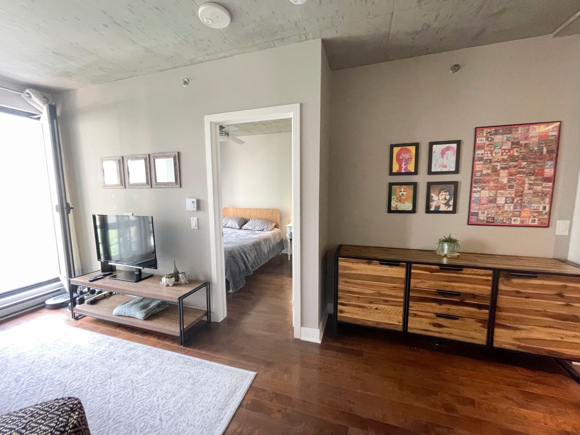 Living Room - 562-1414 Rue Chomedey, Montréal (Ville-Marie), QC - Indoor