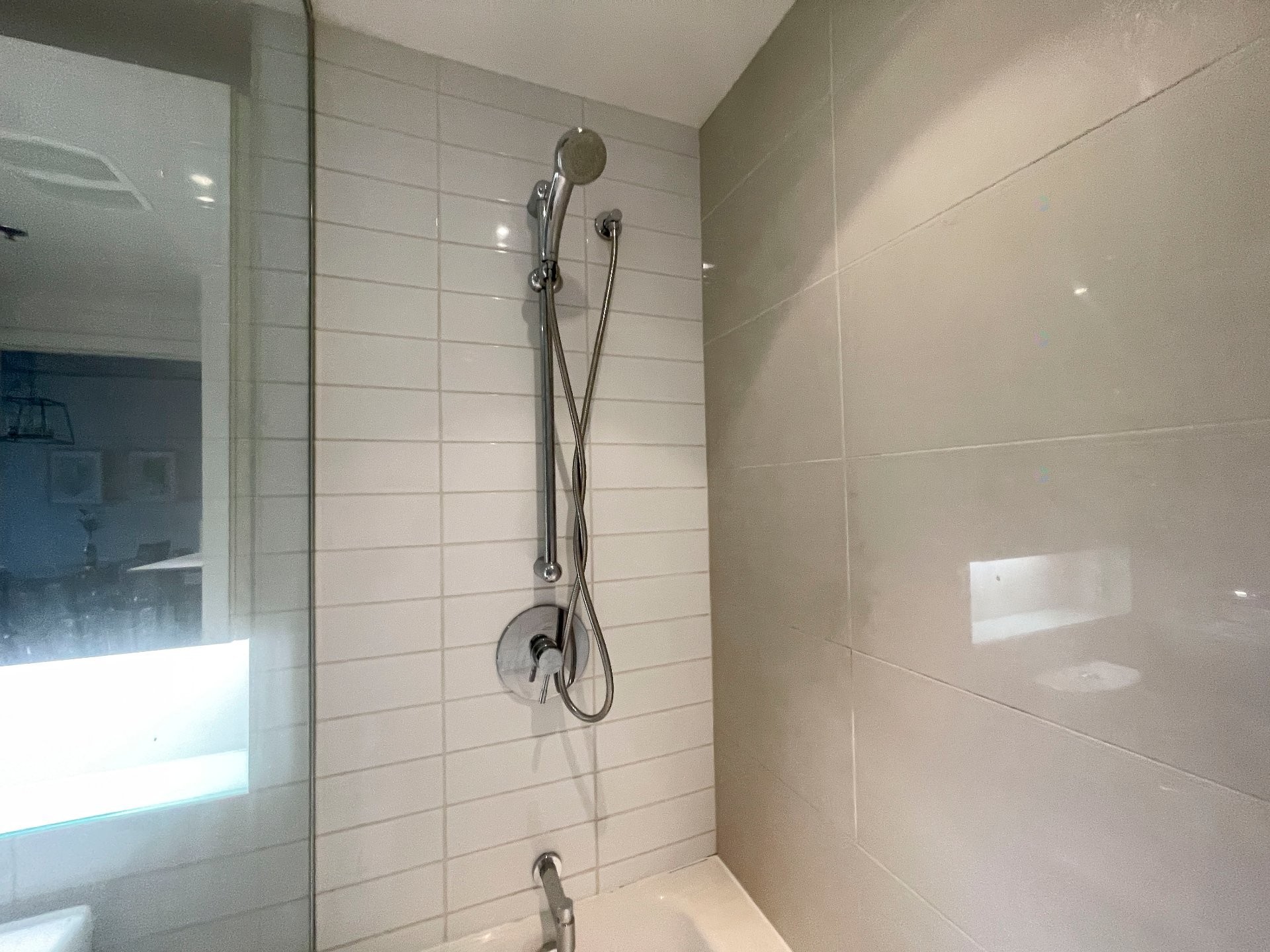 Bathroom - 562-1414 Rue Chomedey, Montréal (Ville-Marie), QC - Indoor Photo Showing Bathroom