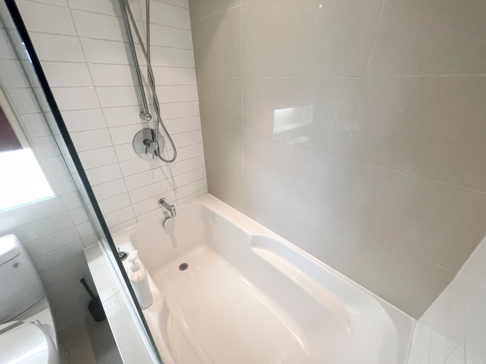 Bathroom - 562-1414 Rue Chomedey, Montréal (Ville-Marie), QC - Indoor Photo Showing Bathroom