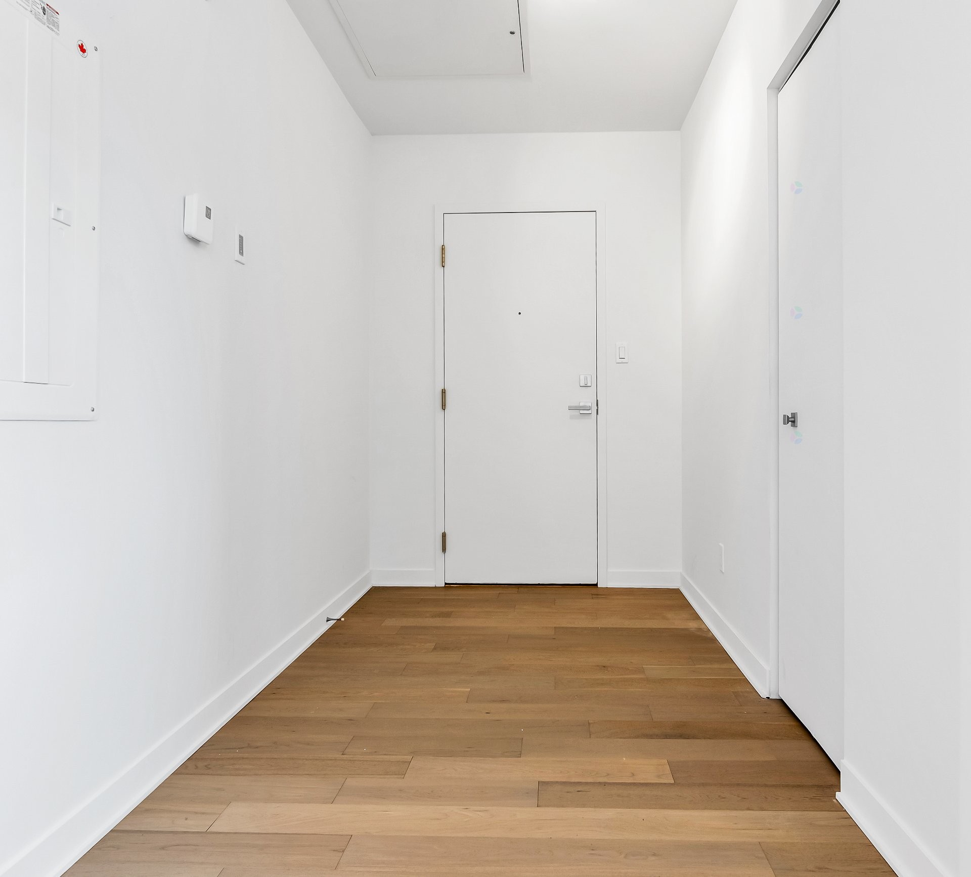 Hall d'entrée/Vestibule - 503-1160 Rue Mackay, Montréal (Ville-Marie), QC - Indoor Photo Showing Other Room