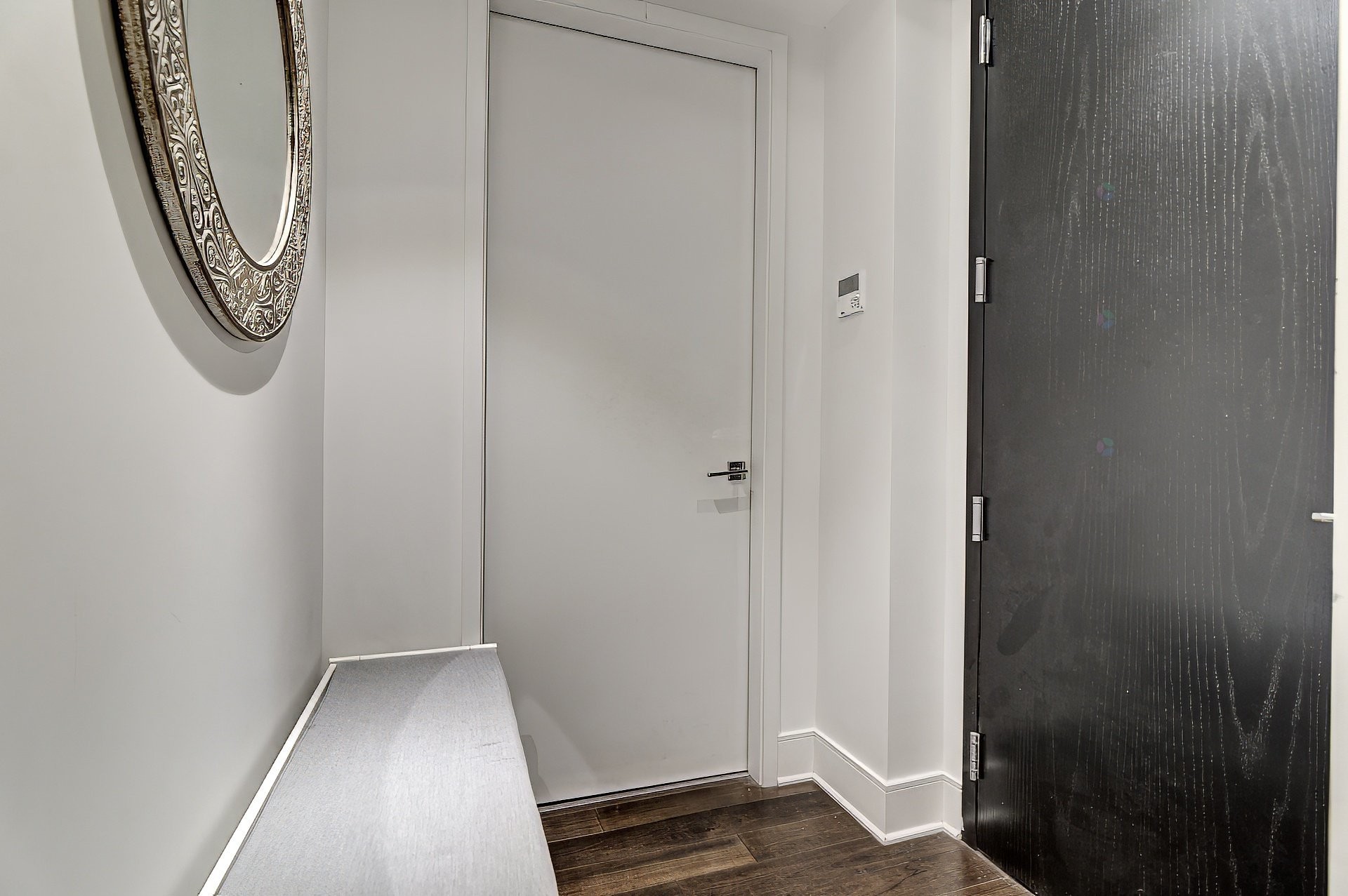 Mud Room - 2009-1188 Av. Union, Montréal (Ville-Marie), QC - Indoor Photo Showing Other Room