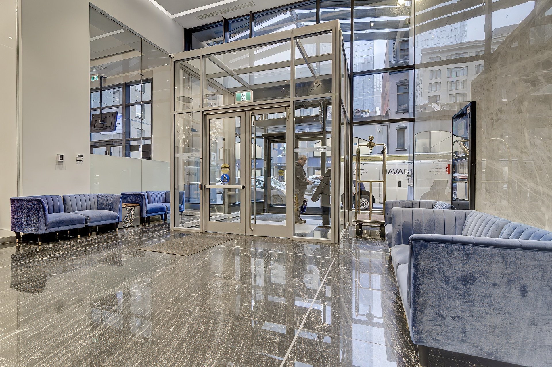 Mud Room - 2009-1188 Av. Union, Montréal (Ville-Marie), QC - Indoor Photo Showing Other Room