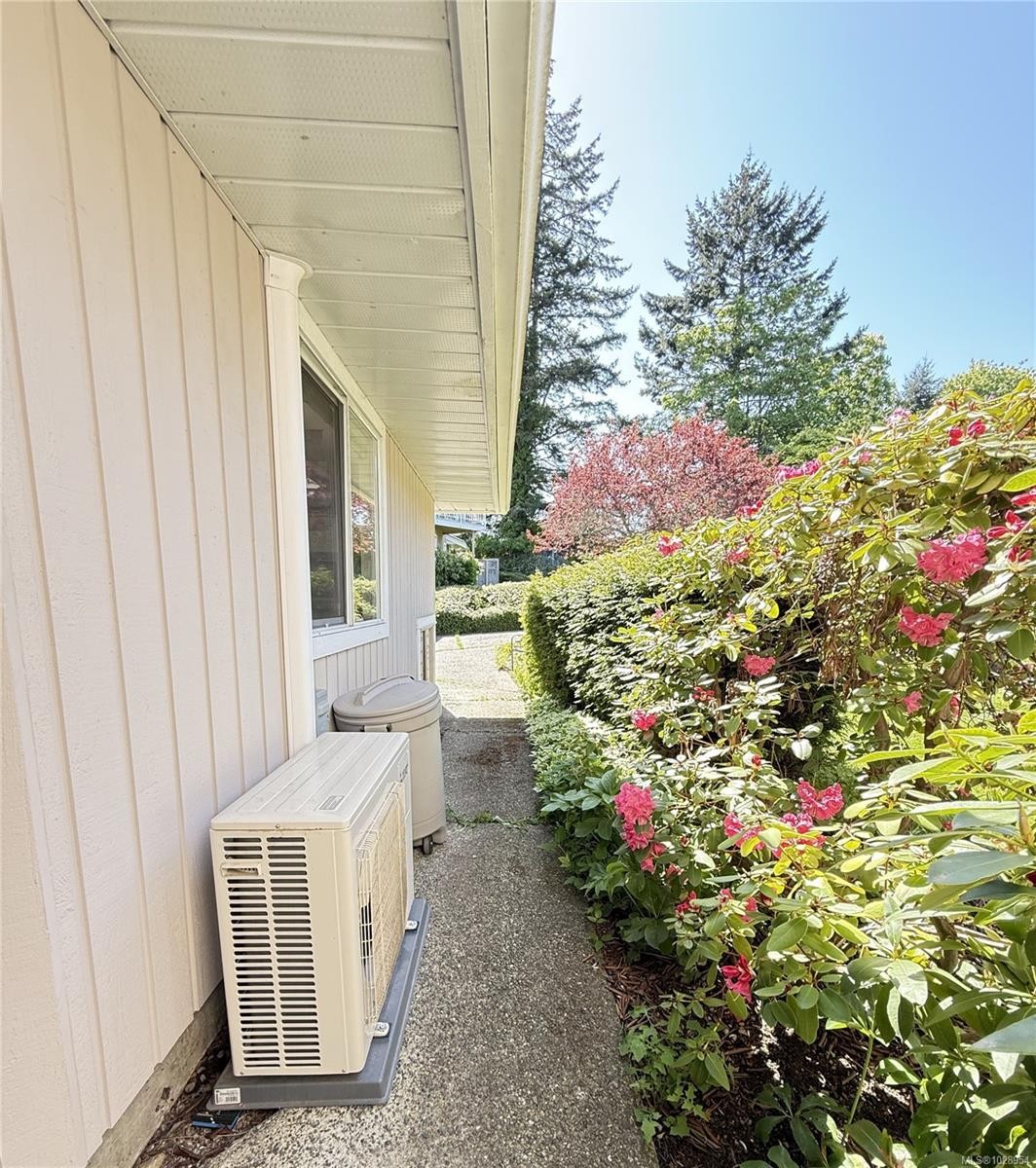 3-130 Corbett Rd, Salt Spring, BC