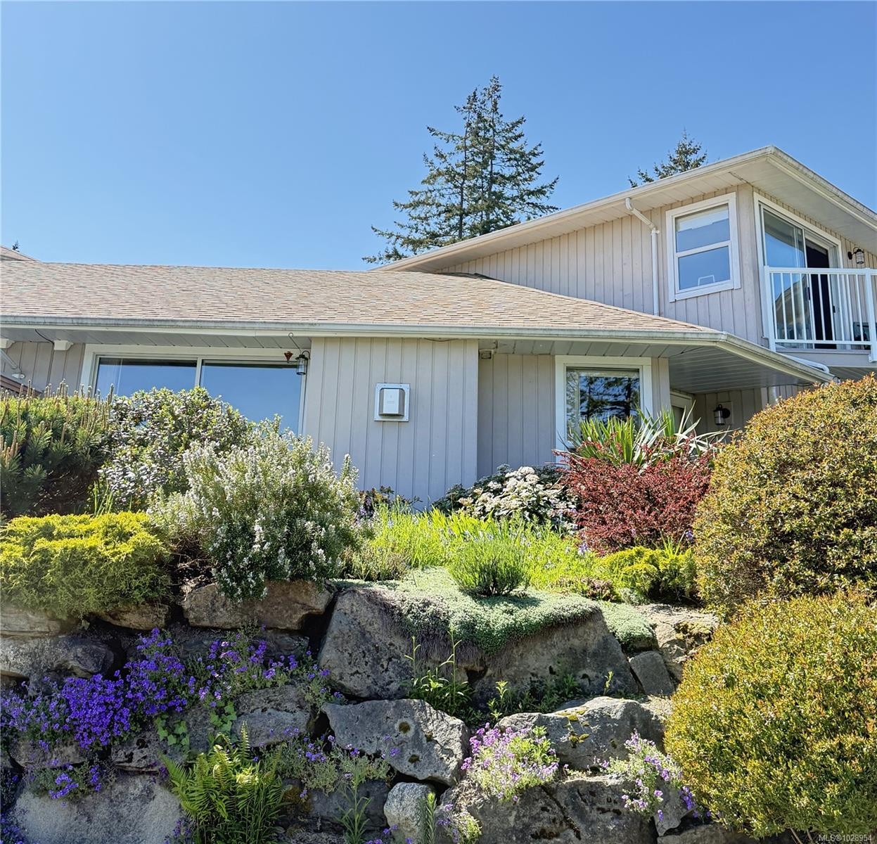 3-130 Corbett Rd, Salt Spring, BC