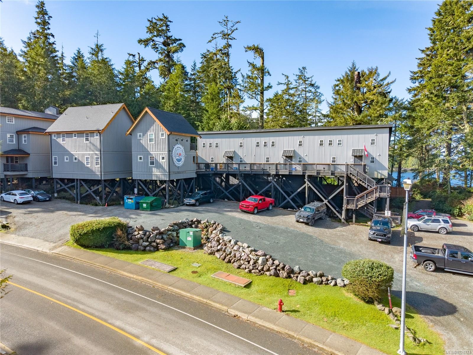 #3-1002 Peninsula Rd, Ucluelet, BC - Indoor