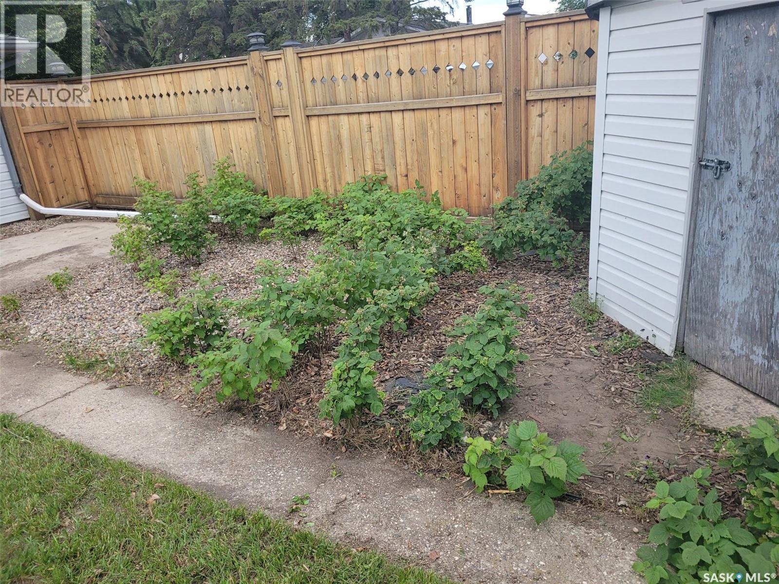 1410 Argyle Avenue, Saskatoon, SK - Outdoor