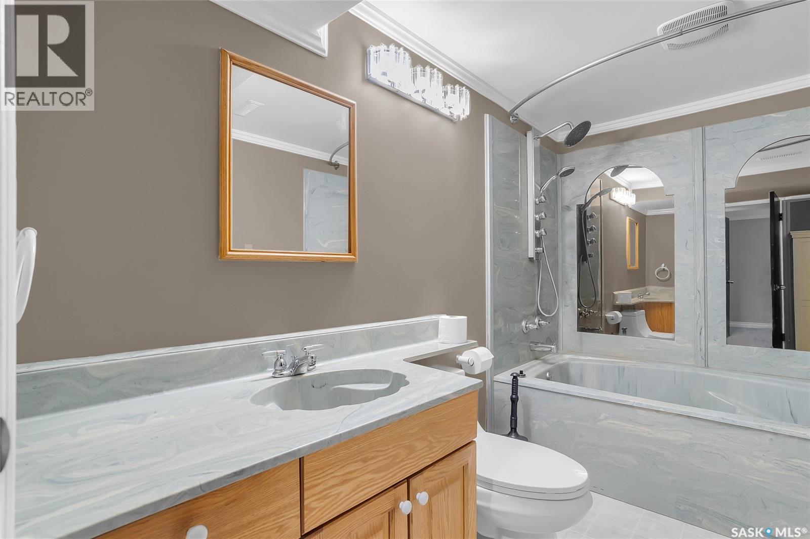 1410 Argyle Avenue, Saskatoon, SK - Indoor Photo Showing Bathroom