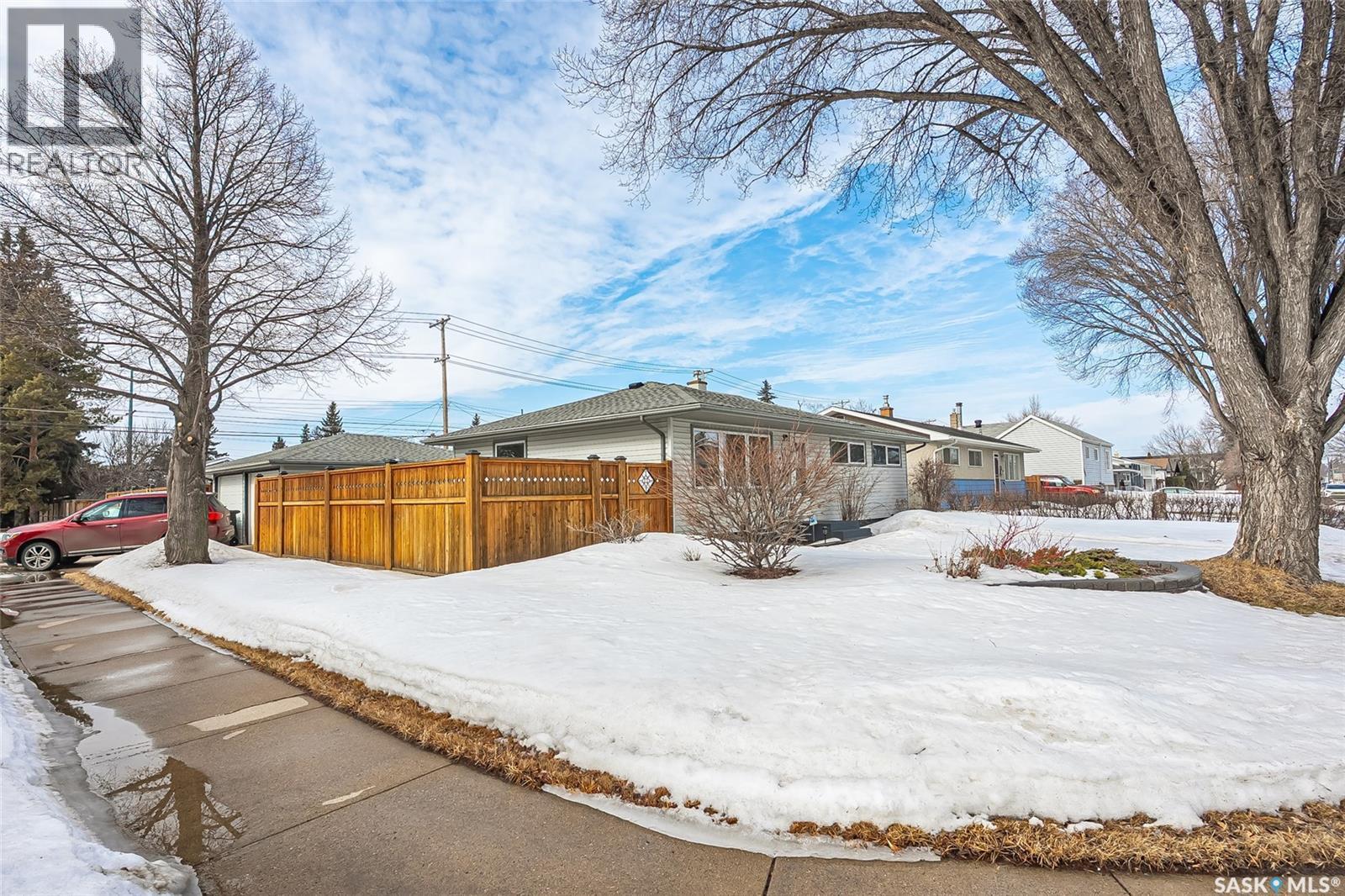 1410 Argyle Avenue, Saskatoon, SK - Outdoor