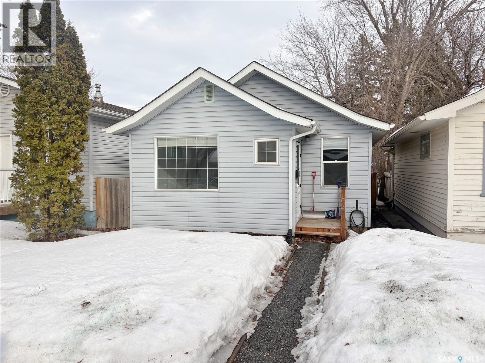 1921 Coy Avenue, Saskatoon, SK - Outdoor