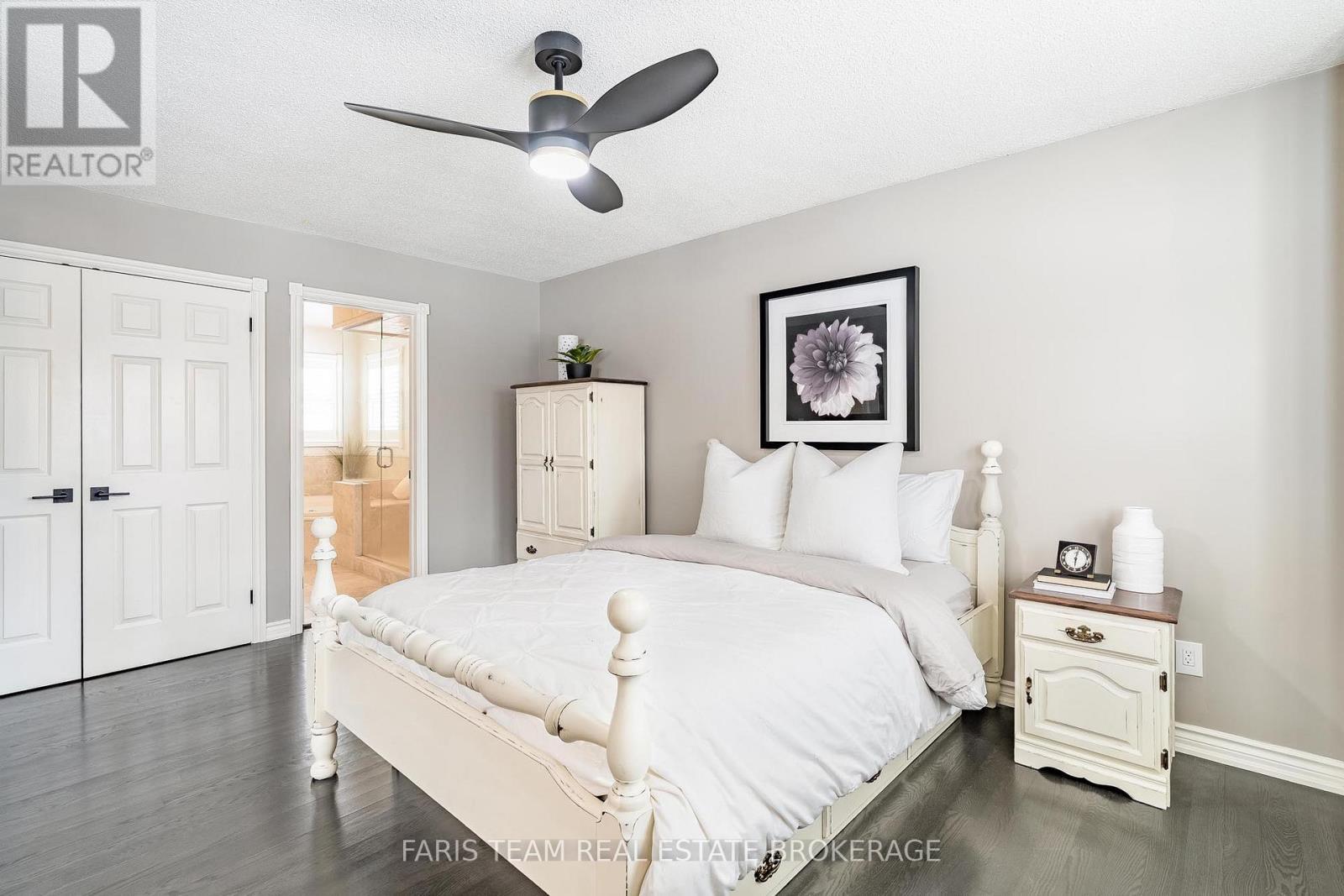 5 Bailey Crescent, Tiny, ON - Indoor Photo Showing Bedroom
