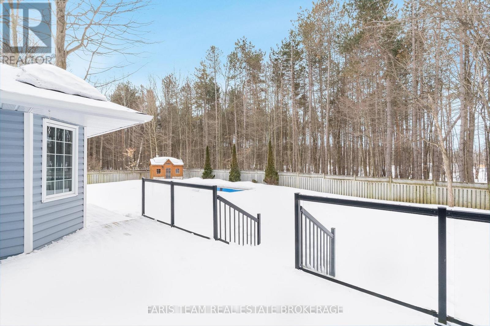 5 Bailey Crescent, Tiny, ON -