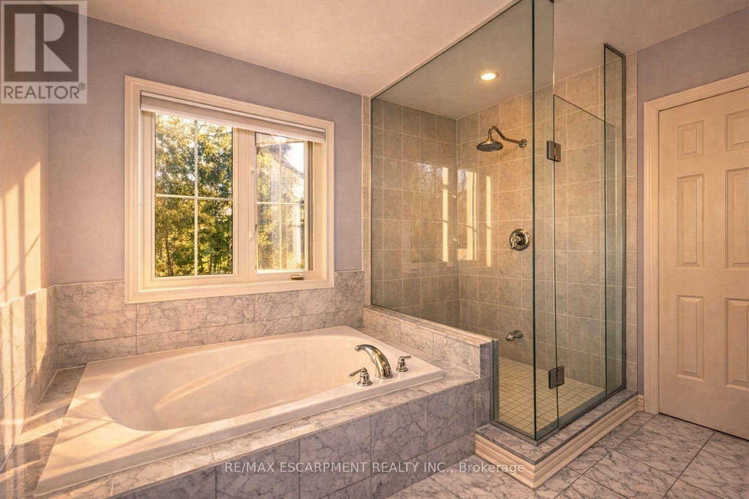 1203 Lorne Park Road, Mississauga, ON - Indoor Photo Showing Bathroom