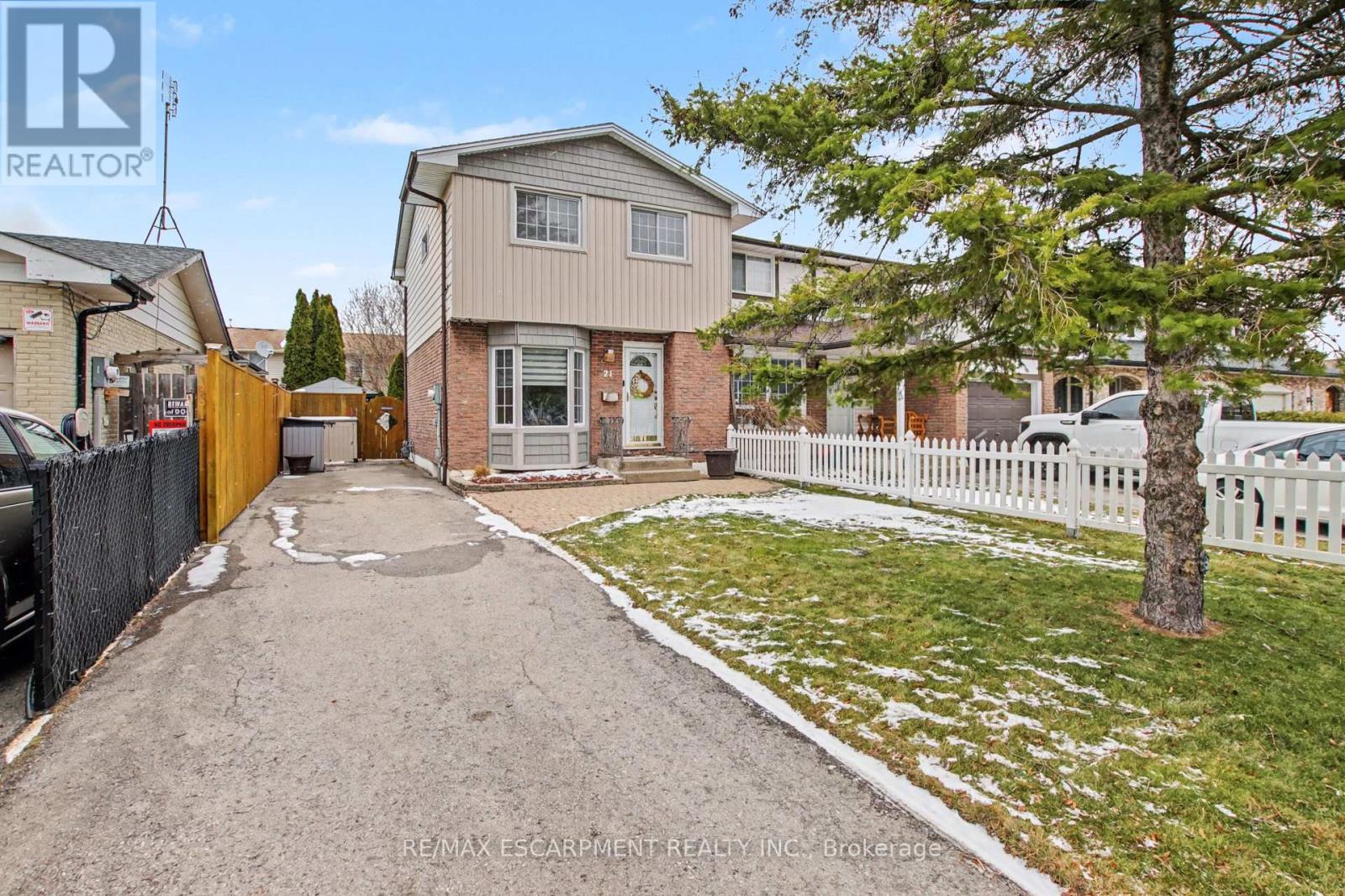 21 Greystone Crescent, St. Catharines, ON - Outdoor