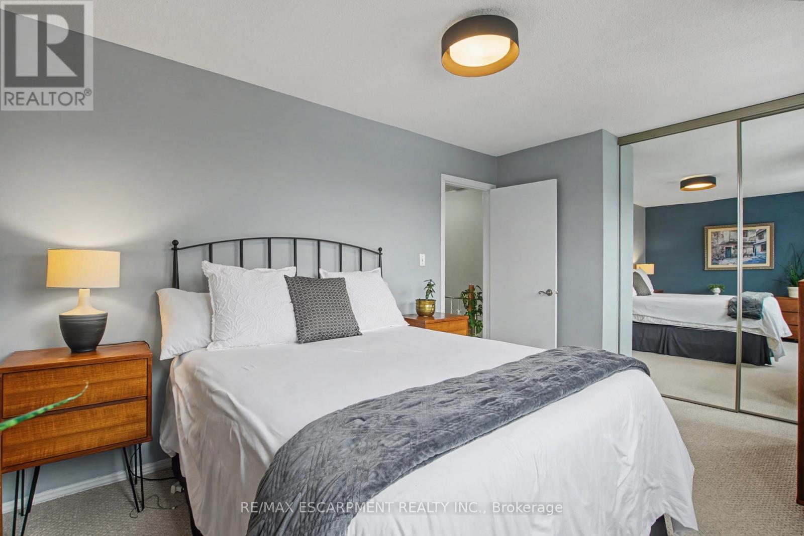 21 Greystone Crescent, St. Catharines, ON - Indoor Photo Showing Bedroom