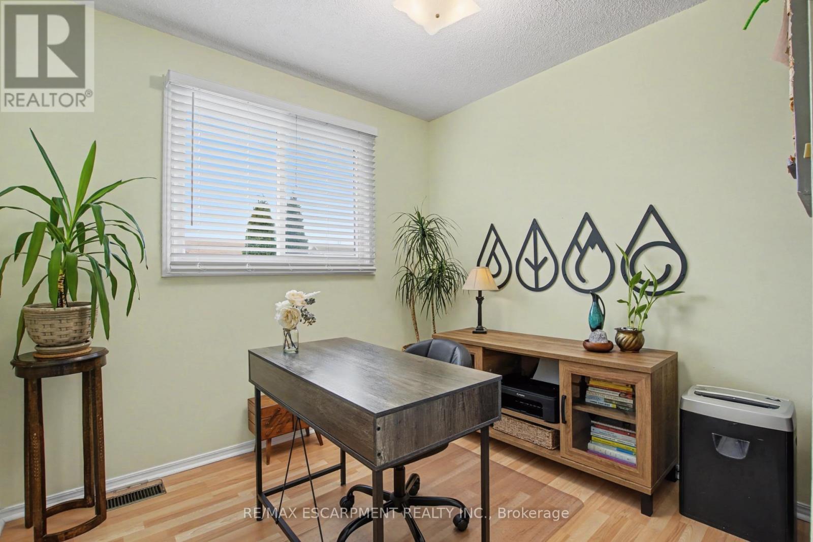 21 Greystone Crescent, St. Catharines, ON - Indoor