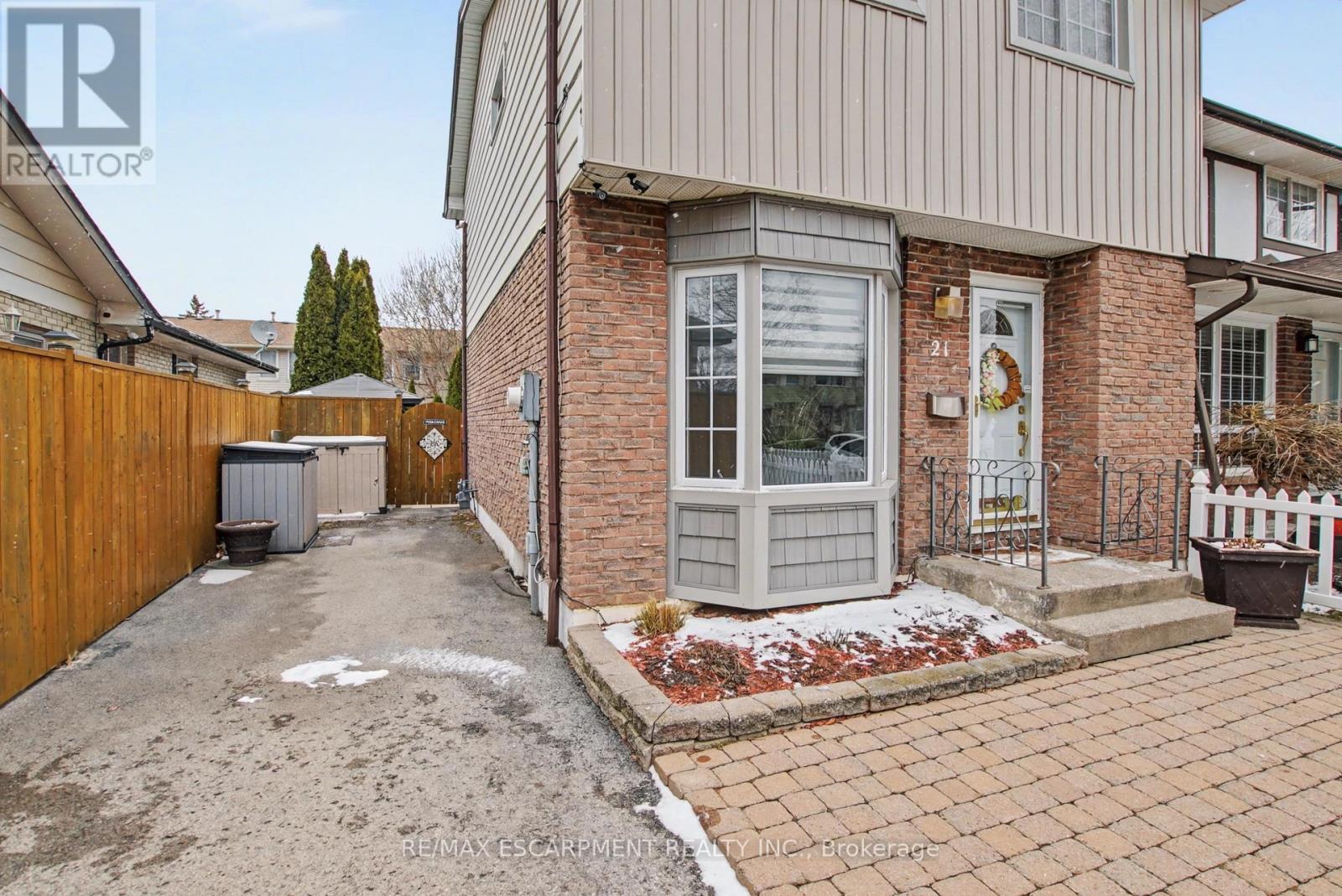 21 Greystone Crescent, St. Catharines, ON - Outdoor With Exterior