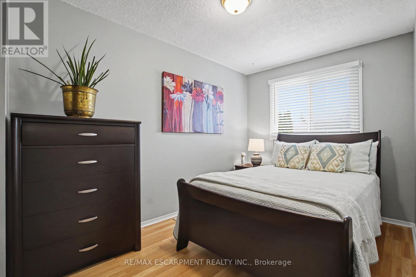 21 Greystone Crescent, St. Catharines, ON - Indoor Photo Showing Bedroom