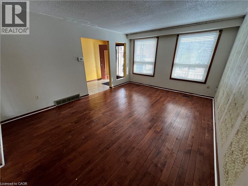 185 Lavina Crescent, Hamilton, ON - Indoor Photo Showing Other Room