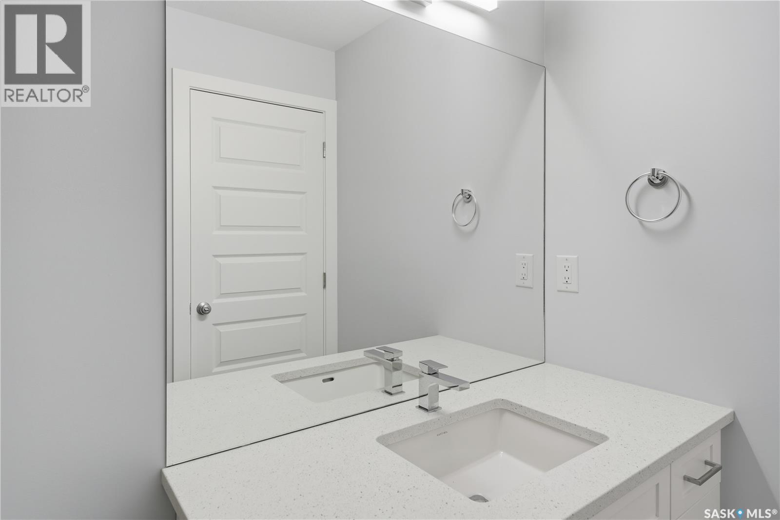 266 Kostiuk Crescent, Saskatoon, SK - Indoor Photo Showing Bathroom